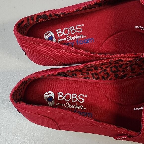 Bobs By Skechers 8.5 Red Canvas Pull Ons - NWOT - Picture 3 of 7
